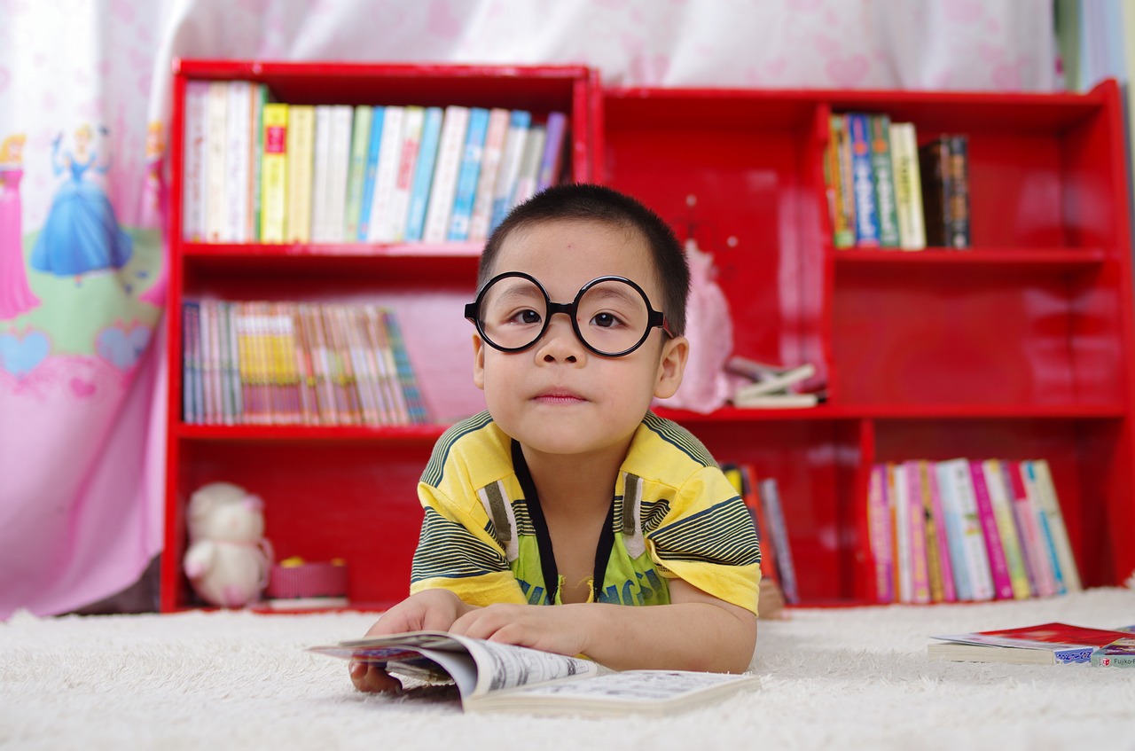 Come scegliere gli occhiali da vista giusti per i bambini in vista del ritorno a scuola
