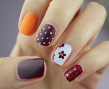 Esplorando l’Arte delle Unghie: Tra Ricostruzione, Nail Art alla Moda e Stile Classico